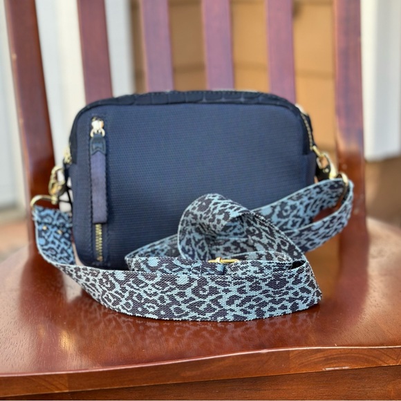 Stella & Dot Crush it Camera Bag - Dark Blue - Picture 12 of 15